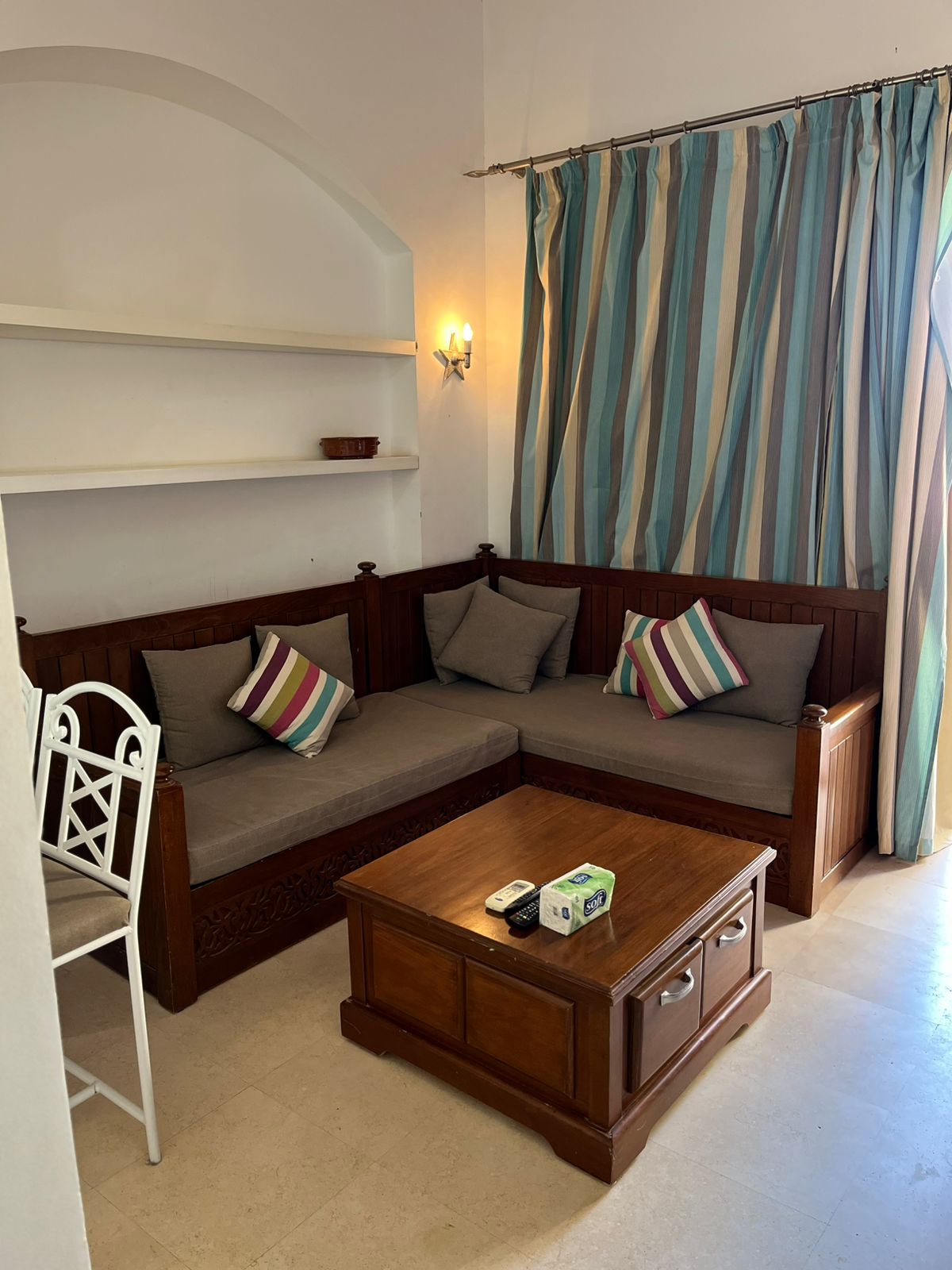 W1-0-1 upper nubia - studio — photo 2
