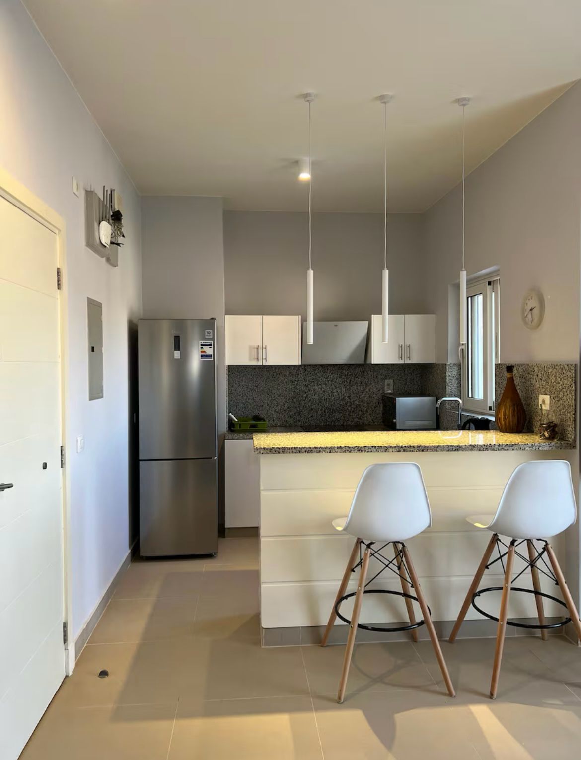 Wsd- 1-1-5 - water side - 1BR — photo 6