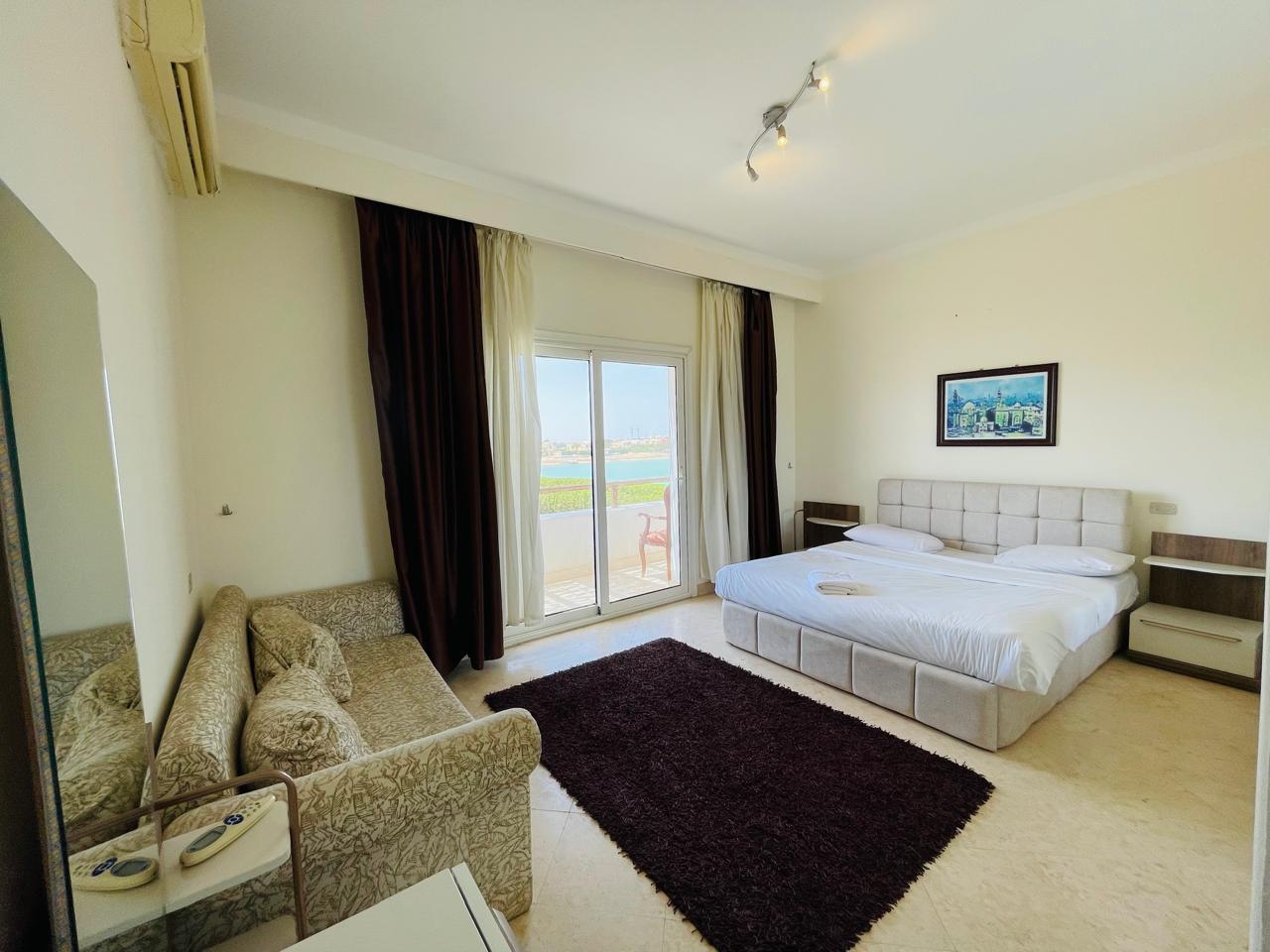 PHASE 5 VILLA 15 - White Villa - 4 BR — photo 3