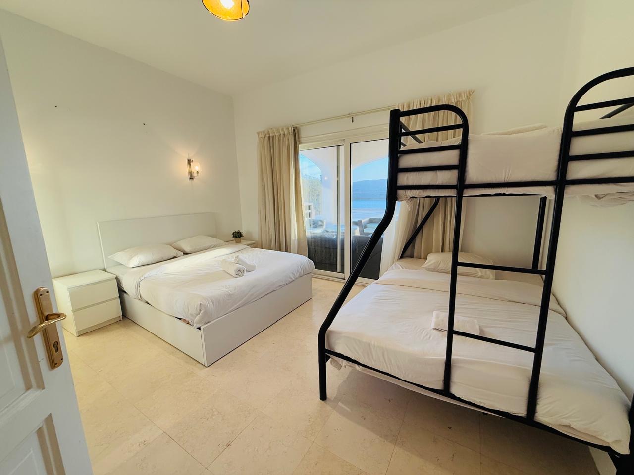 PHASE 5 VILLA 35 - White Villa - 4 BR — photo 2