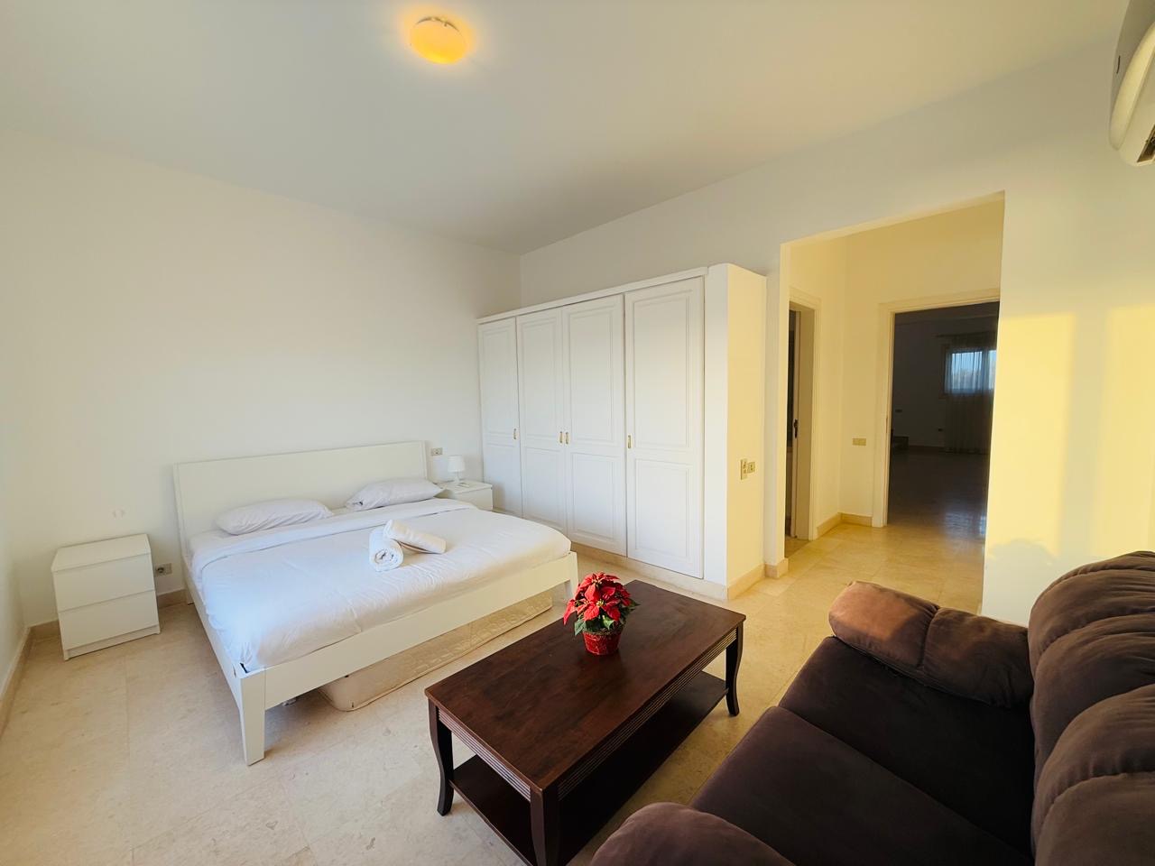 PHASE 5 VILLA 35 - White Villa - 4 BR — photo 7