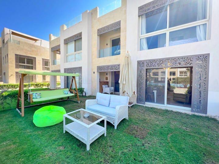 M8-2-t-2-Mangroovy-4 BR