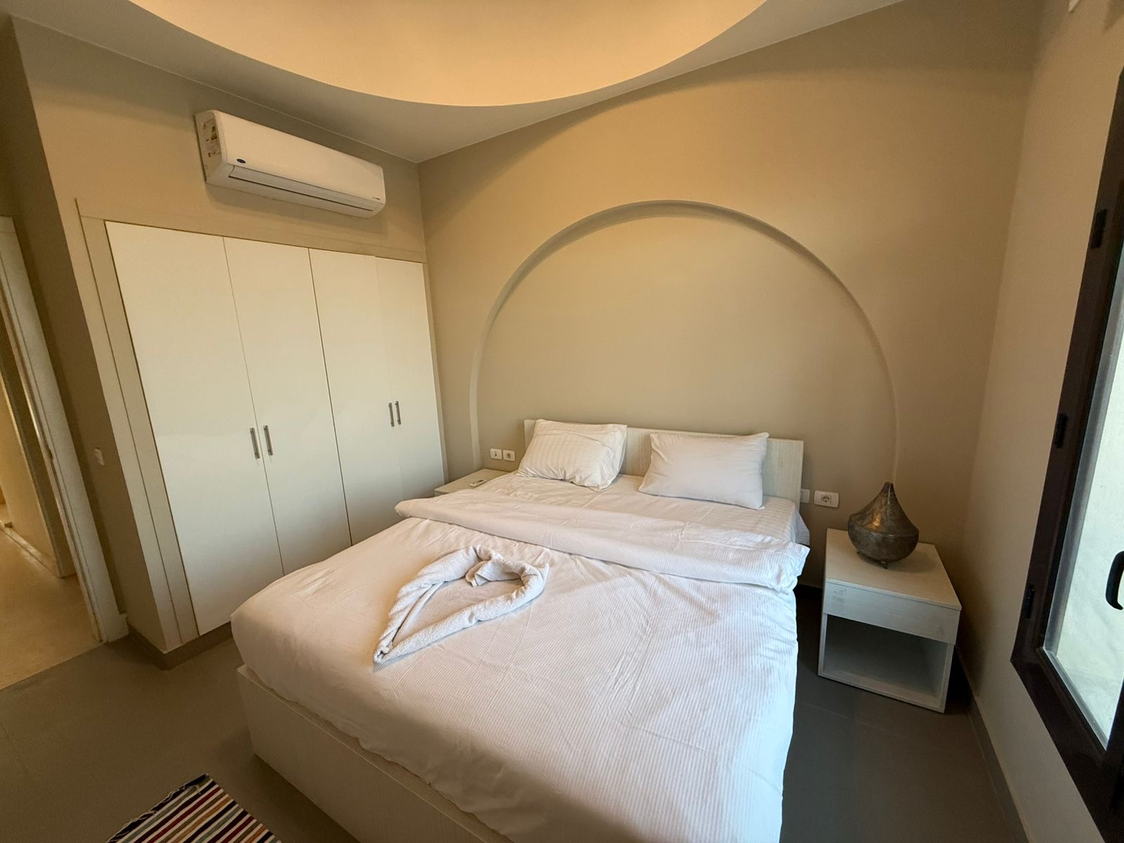 Y212 - Sabina - 6 BR — photo 20