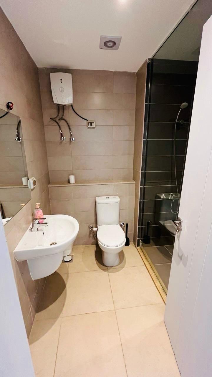 B16-F15 - G-Cribs - 1 BR — photo 10