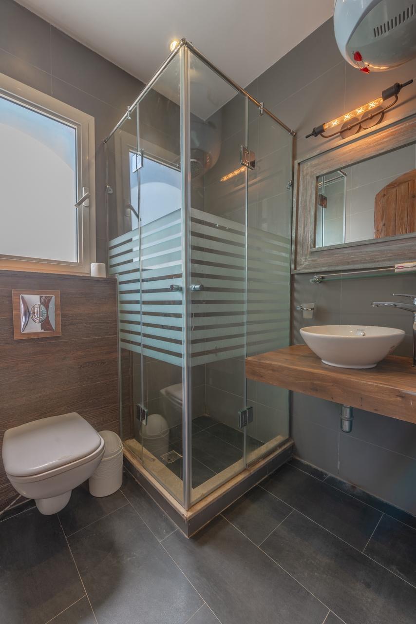 Phase 4 v36 - white villa - 4 BR — photo 6