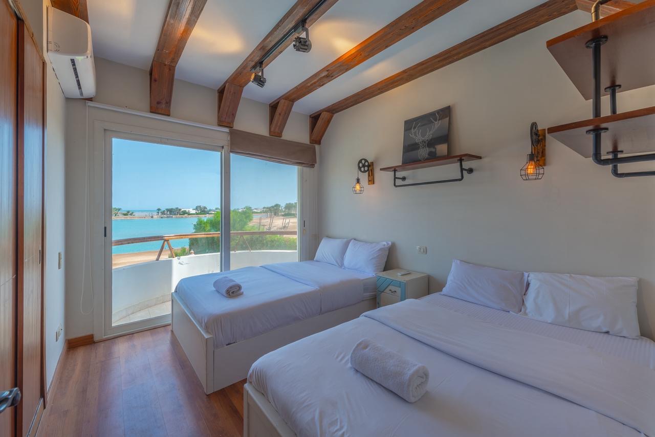 Phase 4 v36 - white villa - 4 BR — photo 7