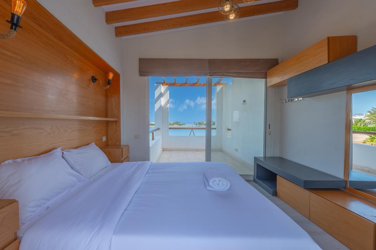 Phase 4 v36 - white villa - 4 BR — photo 9