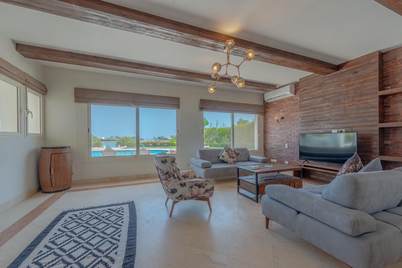 Phase 4 v36 - white villa - 4 BR — photo 15