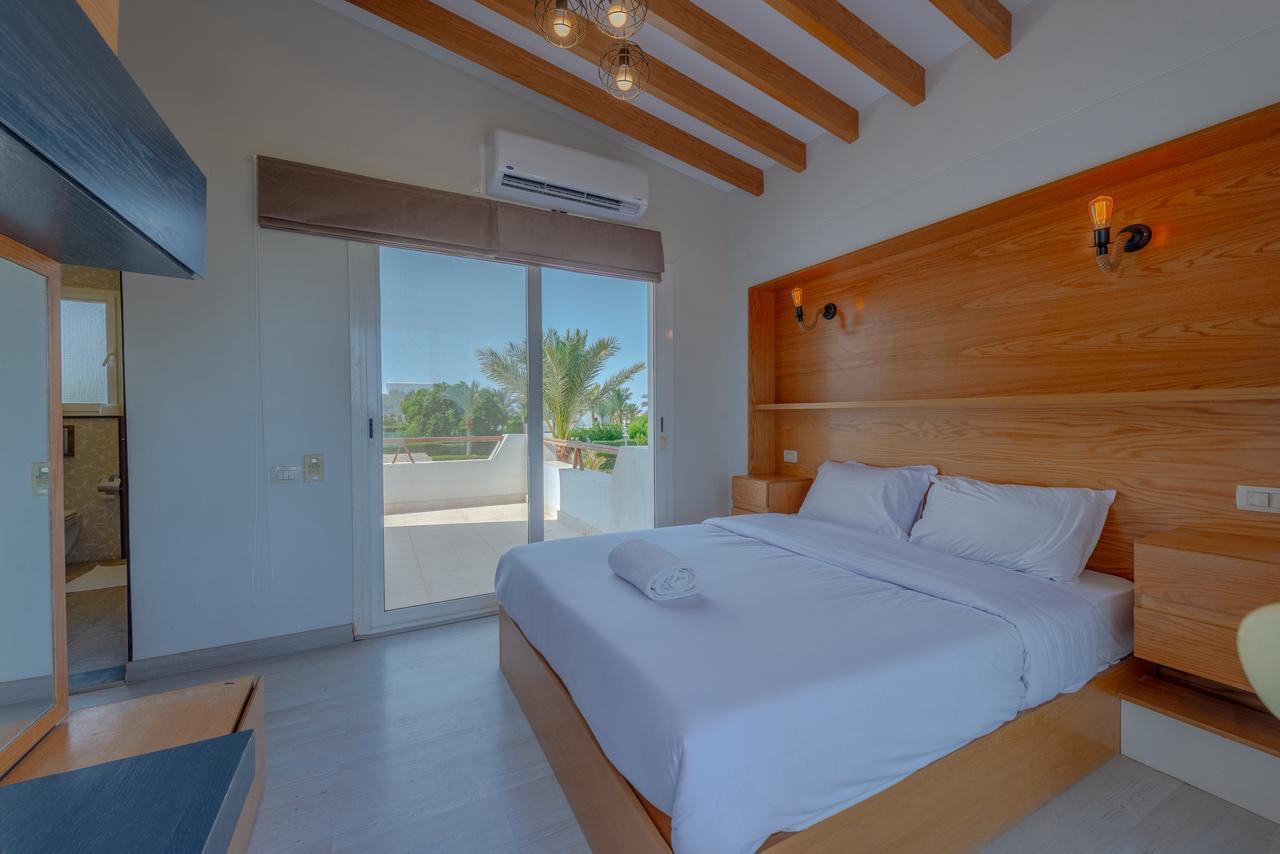 Phase 4 v36 - white villa - 4 BR — photo 19