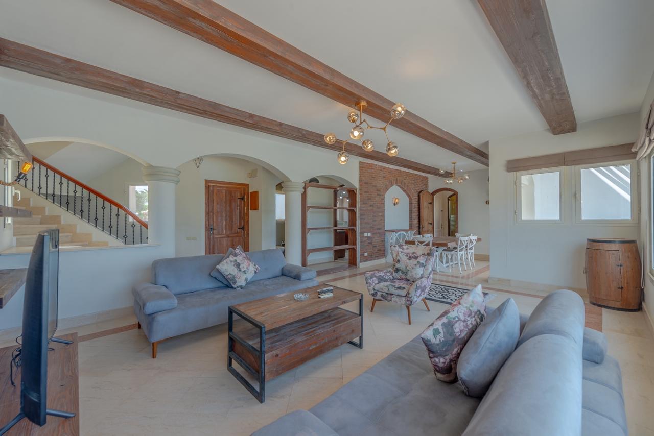 Phase 4 v36 - white villa - 4 BR — photo 20