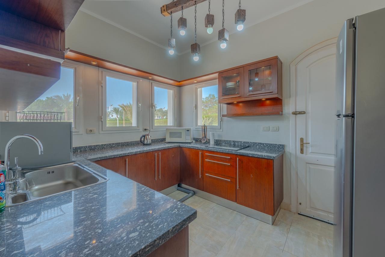 Phase 4 v36 - white villa - 4 BR — photo 25