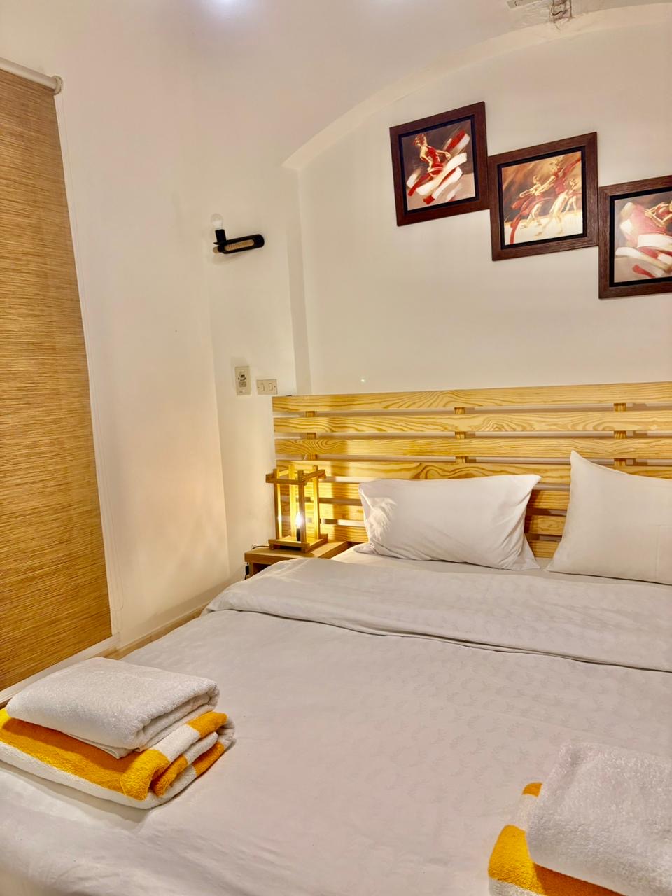 Y160 - Sabina - 1 BR — photo 7